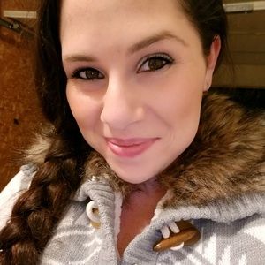 Meet your Posher, Lydia